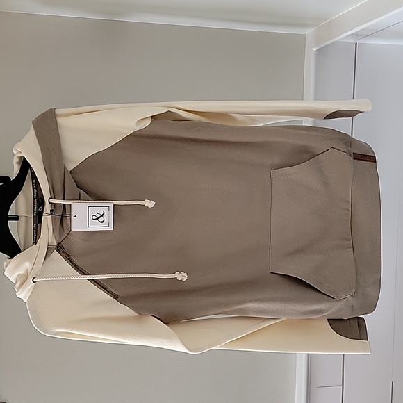 AMPERSAND AVE Tops - Ampersand Ave hoodie